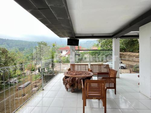 villa a2 trawas redpartner