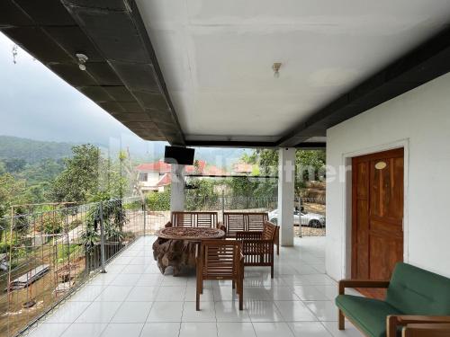 villa a2 trawas redpartner