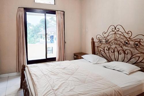 villa doasis 2 puncak mitra reddoorz