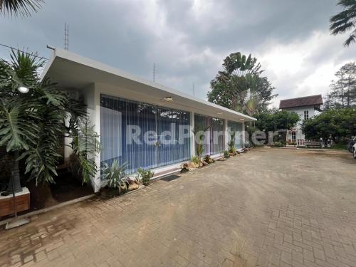 villa layar selorejo mitra reddoorz