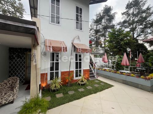 villa layar selorejo mitra reddoorz