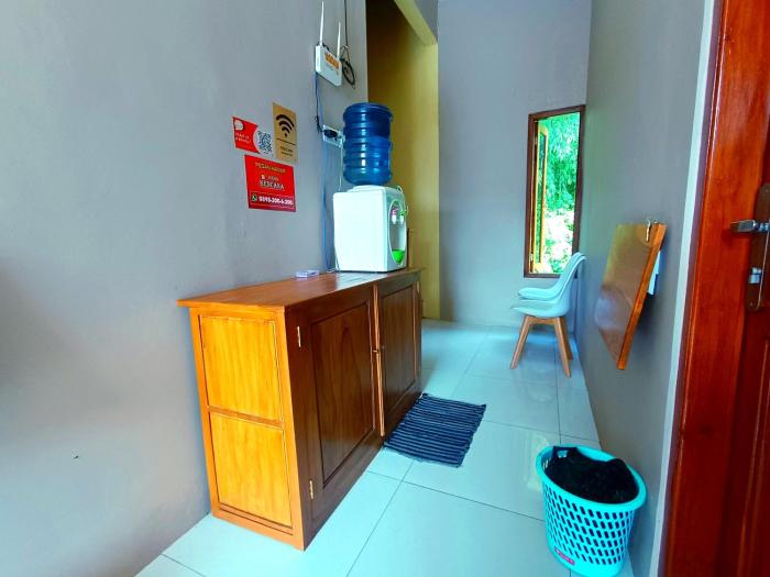 wisma kencana syariah near uns mitra reddoorz