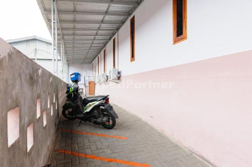wisma radya syariah redpartner