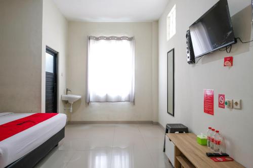 reddoorz near malang creative center
