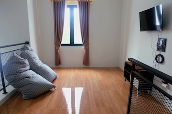 Homestay Jogja Simply Homy Unit Jambon,,2 star