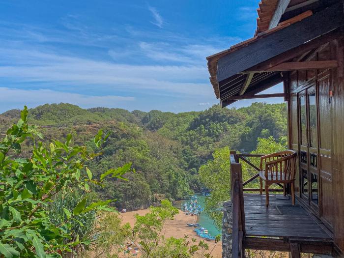 baron beach bungalow