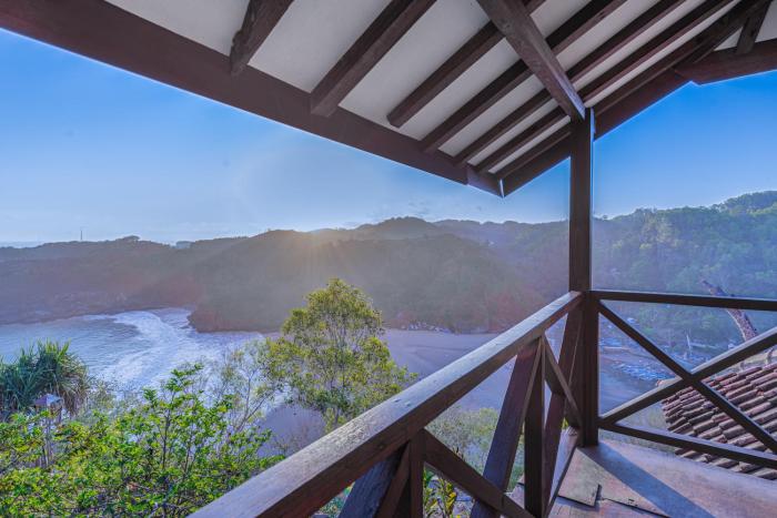 baron beach bungalow