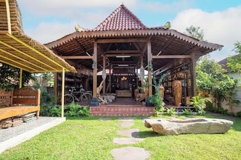 Javalo Villa Lombok,,3 star