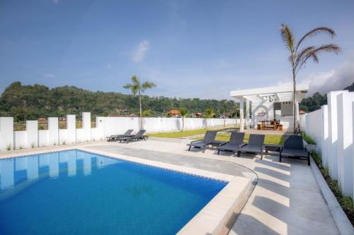intan lake view kintamani