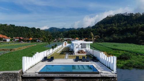 intan lake view kintamani