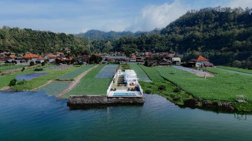 intan lake view kintamani