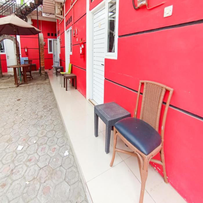 ariska room near alun alun jombang redpartner