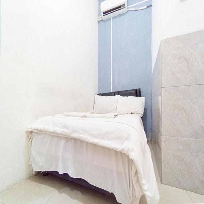 ariska room near alun alun jombang redpartner