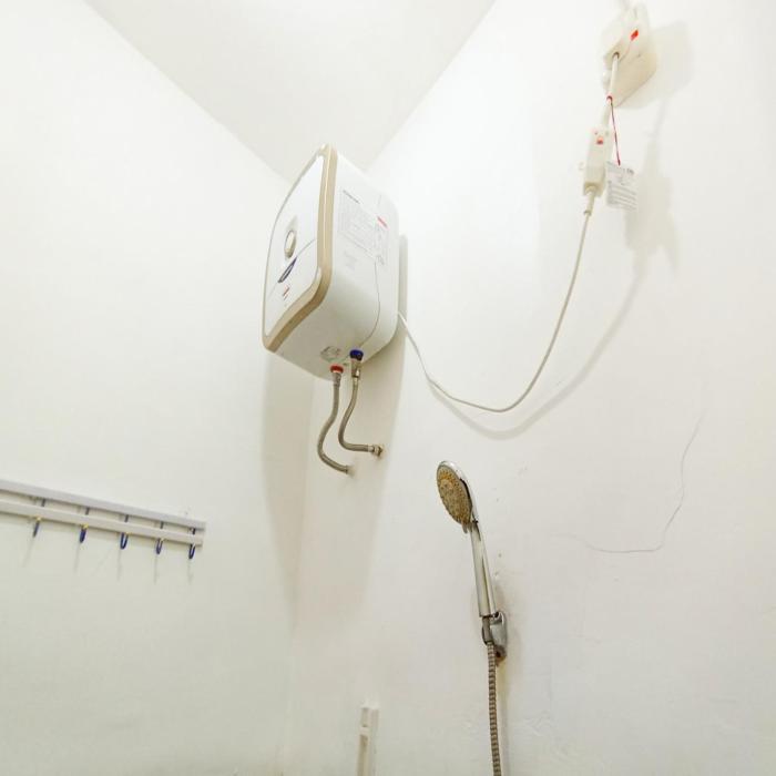 ariska room near alun alun jombang redpartner