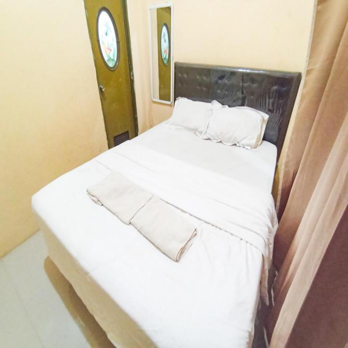 ariska room near alun alun jombang redpartner