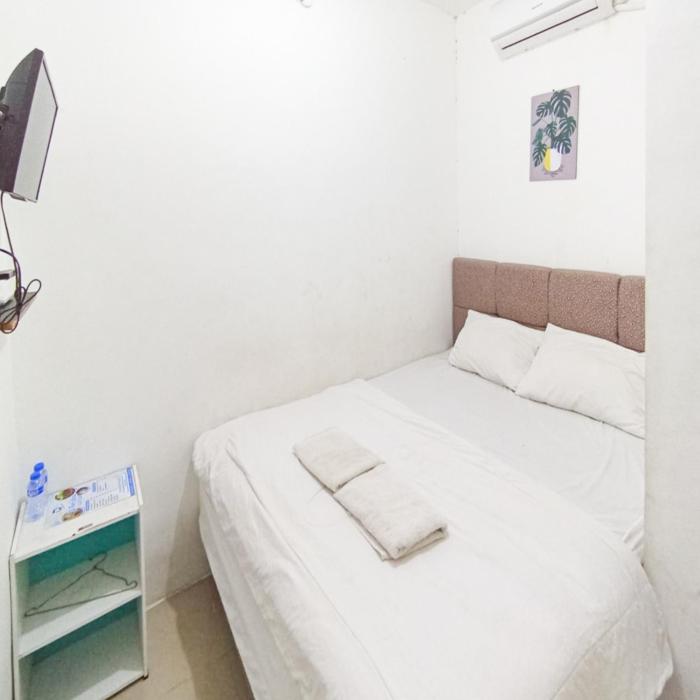ariska room near alun alun jombang redpartner