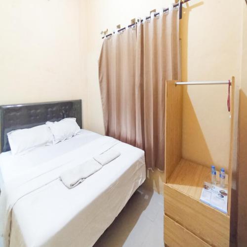 ariska room near alun alun jombang redpartner