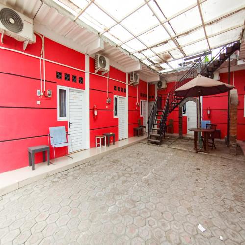 ariska room near alun alun jombang redpartner