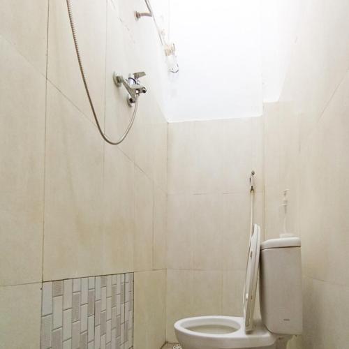 ariska room near alun alun jombang redpartner