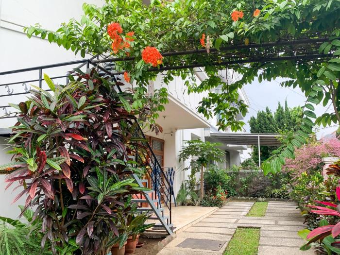 cozy homestay syariah mitra reddoorz bandung