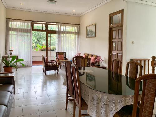 cozy homestay syariah mitra reddoorz bandung
