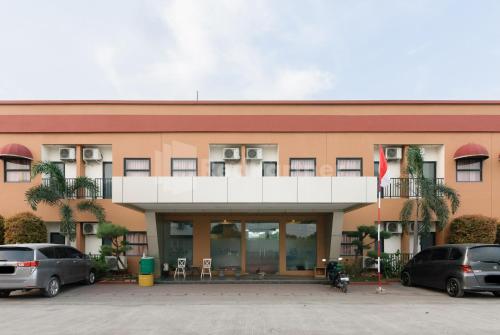 Deluma Hotel Syariah Redpartner,,2 star