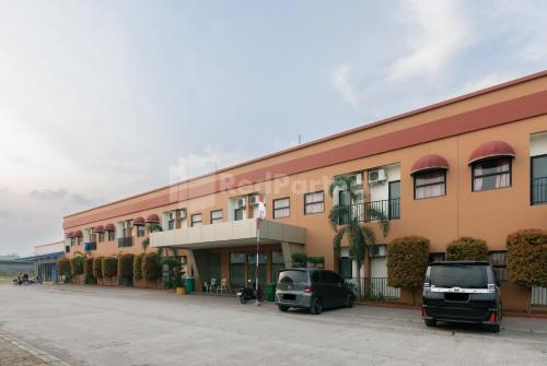 deluma hotel syariah redpartner