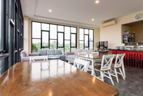 deluma hotel syariah redpartner