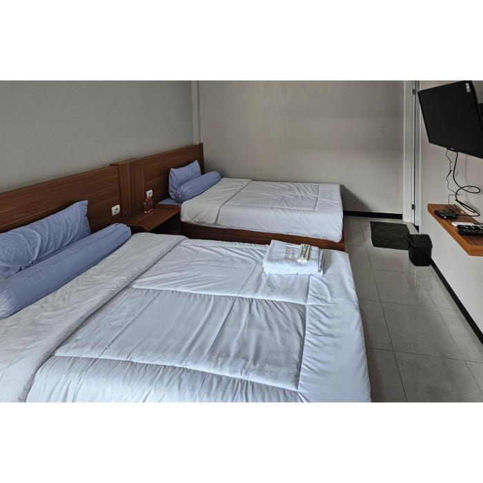 guest house saqeena syariah near blitar park redpartner