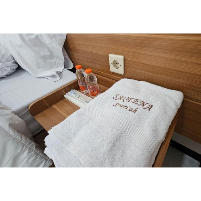 guest house saqeena syariah near blitar park redpartner