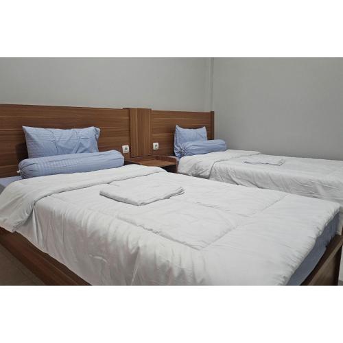 guest house saqeena syariah near blitar park redpartner