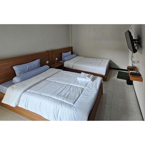 guest house saqeena syariah near blitar park redpartner