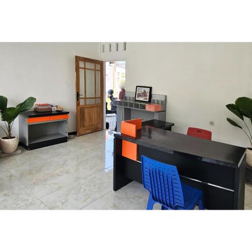 guest house saqeena syariah near blitar park redpartner