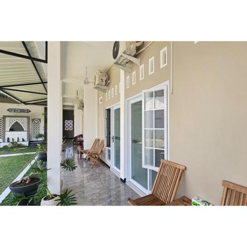 guest house saqeena syariah near blitar park redpartner