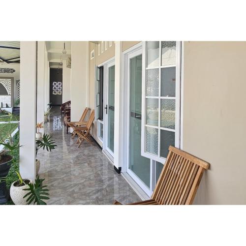 guest house saqeena syariah near blitar park redpartner