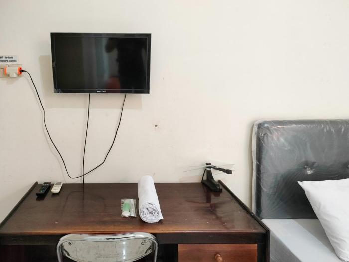 hasana guest house syariah near royal plaza redpartner