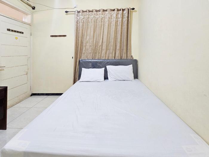 hasana guest house syariah near royal plaza redpartner