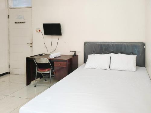 hasana guest house syariah near royal plaza redpartner