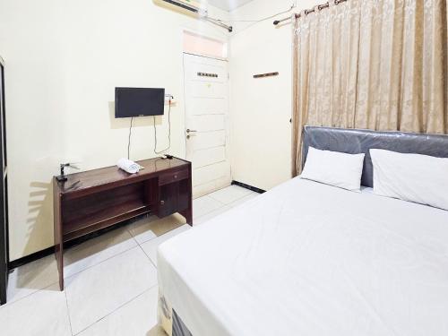 hasana guest house syariah near royal plaza redpartner
