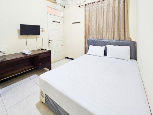 hasana guest house syariah near royal plaza redpartner