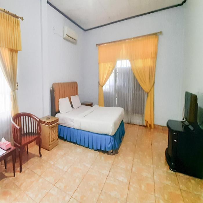 hotel niaga mitra reddoorz