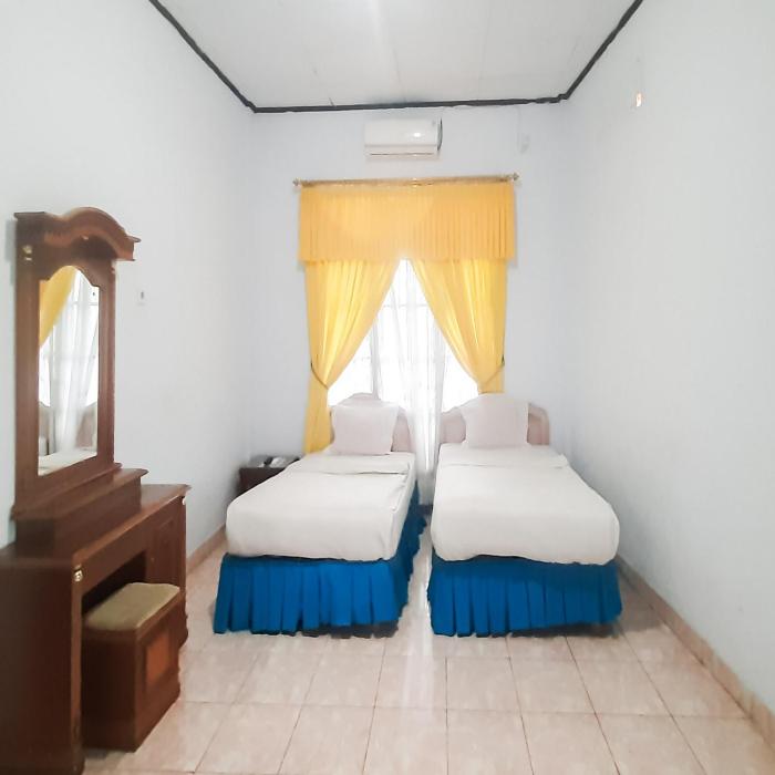 hotel niaga mitra reddoorz
