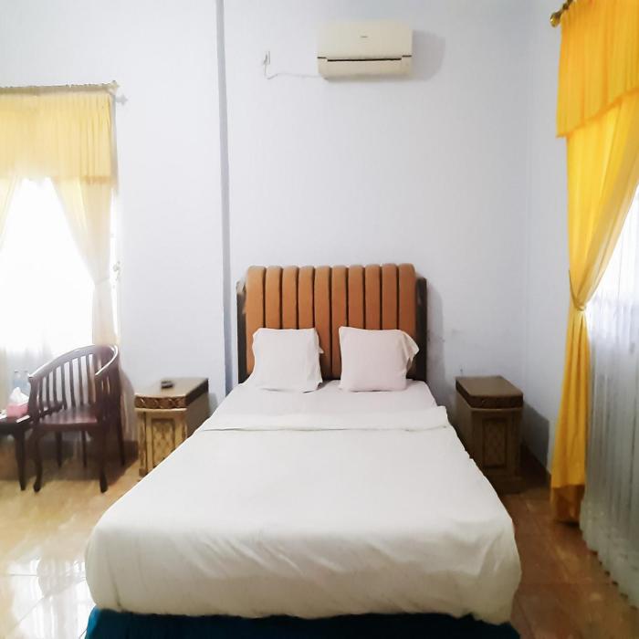 hotel niaga mitra reddoorz