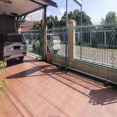 hotel niaga mitra reddoorz