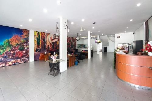 joy guesthouse pekanbaru mitra reddoorz