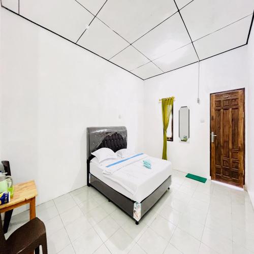 Kempu Tigan Homestay Berastagi Mitra Reddoorz,,2 star