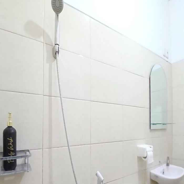 kenewae living near alun alun wonosari mitra reddoorz