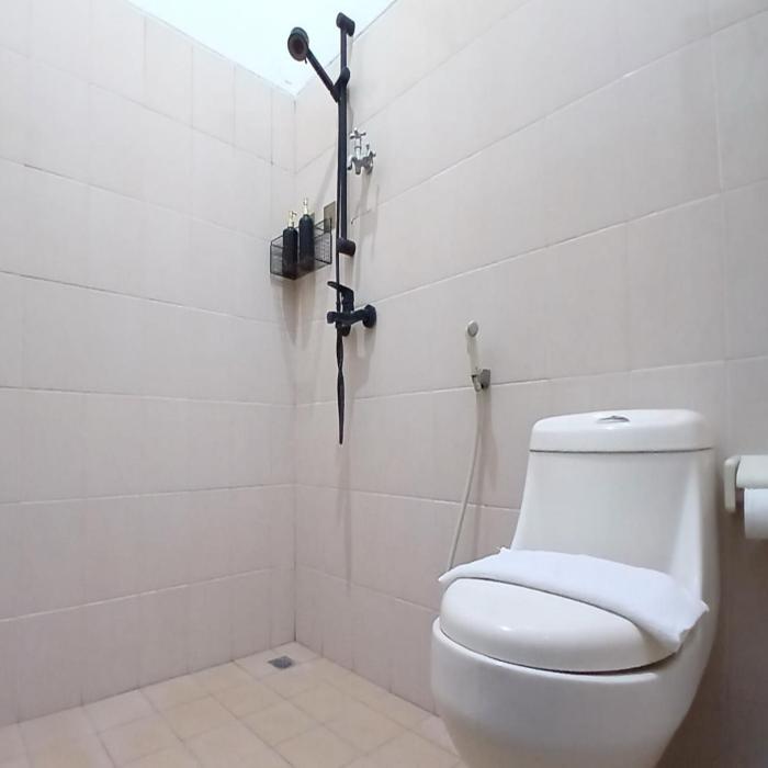 kenewae living near alun alun wonosari mitra reddoorz