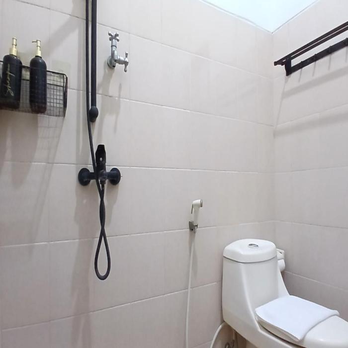 kenewae living near alun alun wonosari mitra reddoorz