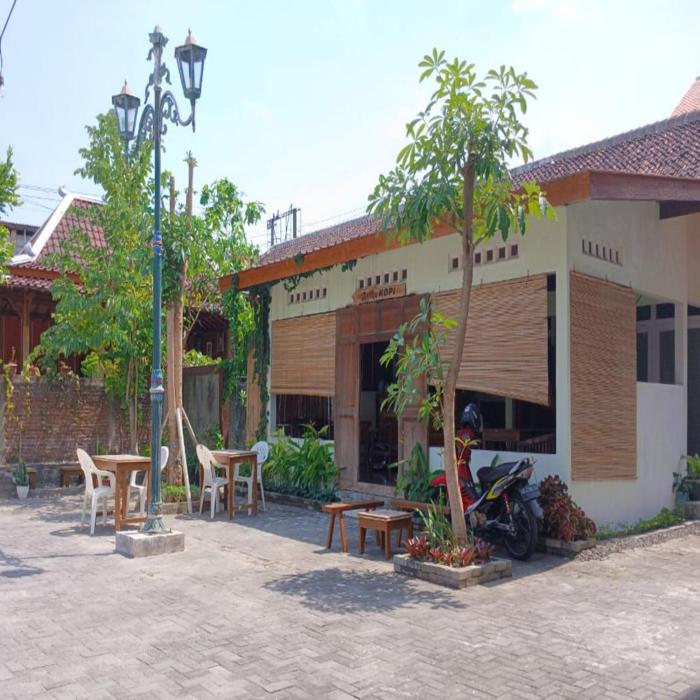 kenewae living near alun alun wonosari mitra reddoorz